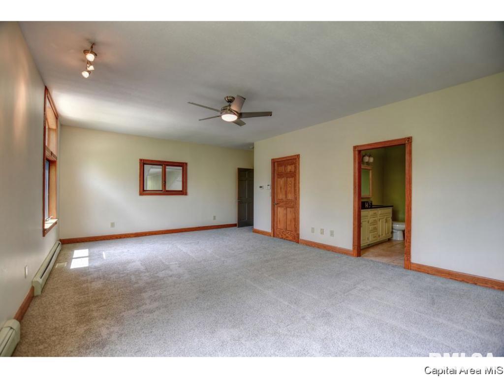3363 Spaulding Orchard Road Springfield, IL 62711 - Photo 11 of 35