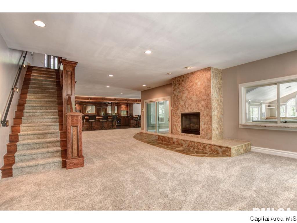 3363 Spaulding Orchard Road Springfield, IL 62711 - Photo 14 of 35
