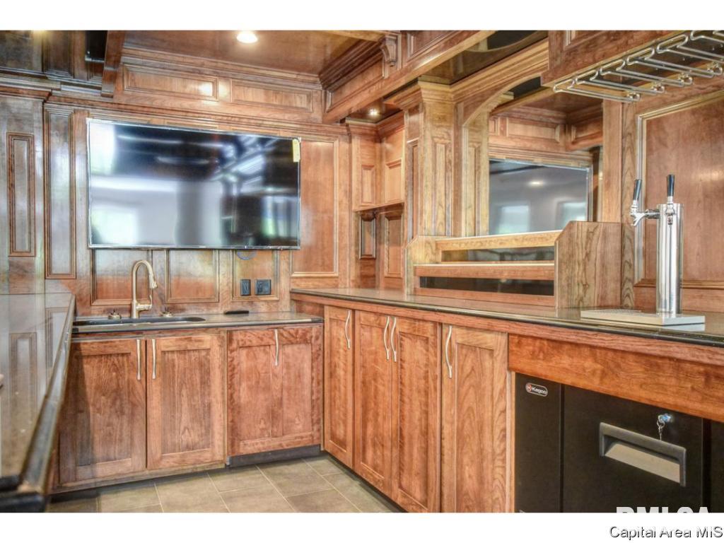 3363 Spaulding Orchard Road Springfield, IL 62711 - Photo 18 of 35