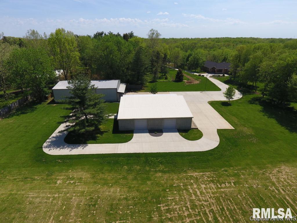 3363 Spaulding Orchard Road Springfield, IL 62711 - Photo 2 of 35