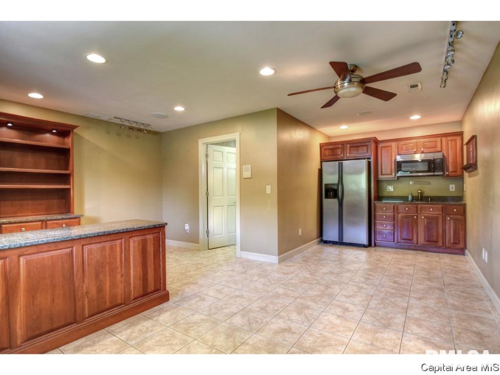 3363 Spaulding Orchard Road Springfield, IL 62711 - Photo 23 of 35