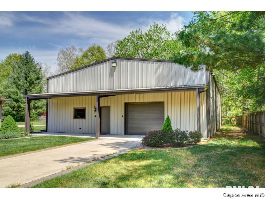 3363 Spaulding Orchard Road Springfield, IL 62711 - Photo 32 of 35