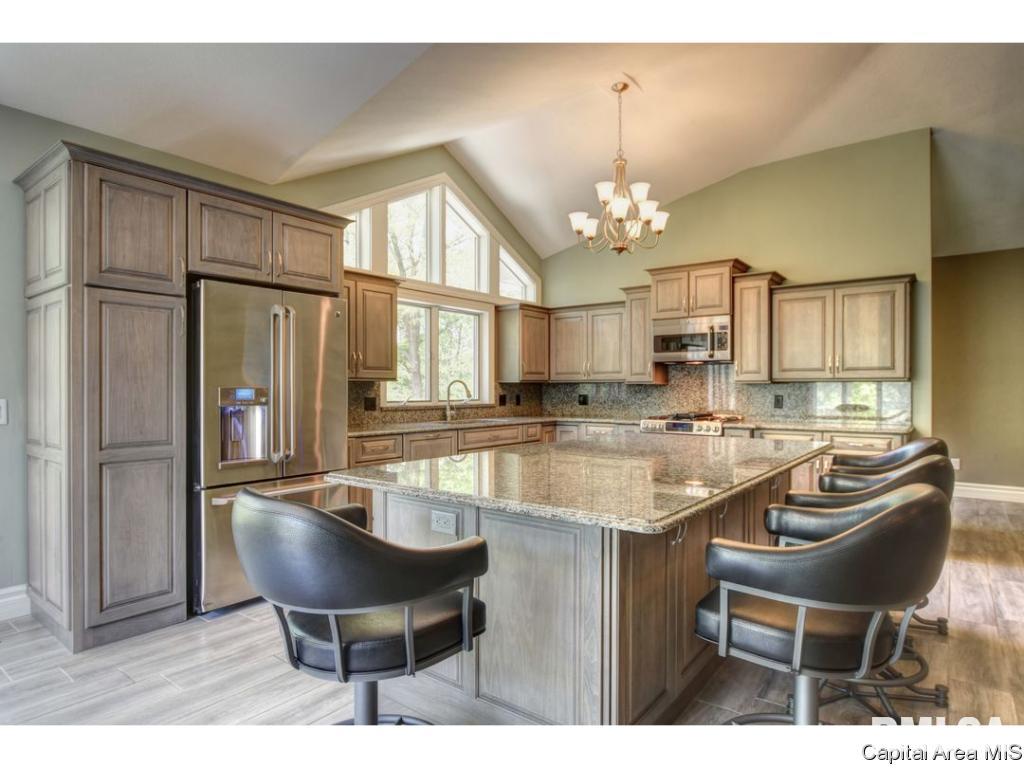 3363 Spaulding Orchard Road Springfield, IL 62711 - Photo 7 of 35