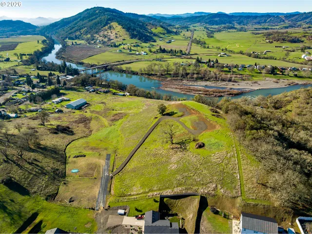 $175,000 | 2 Palmdale Avenue, Roseburg, OR 97471