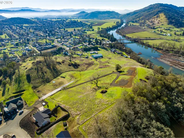 $175,000 | 2 Palmdale Avenue, Roseburg, OR 97471