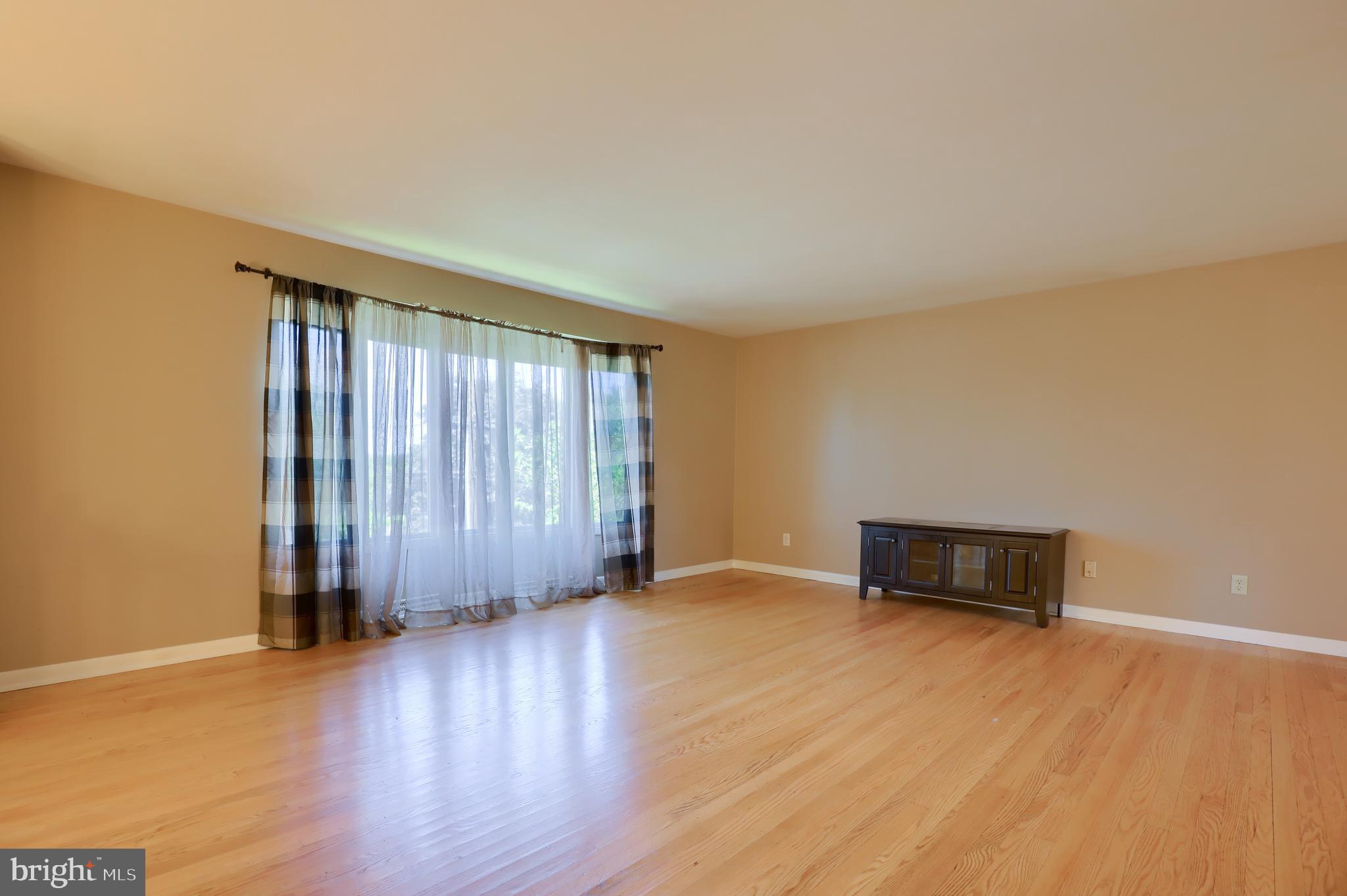 2650 Hartford Road York, PA 17402 - Photo 7 of 43 Gallery Image 7