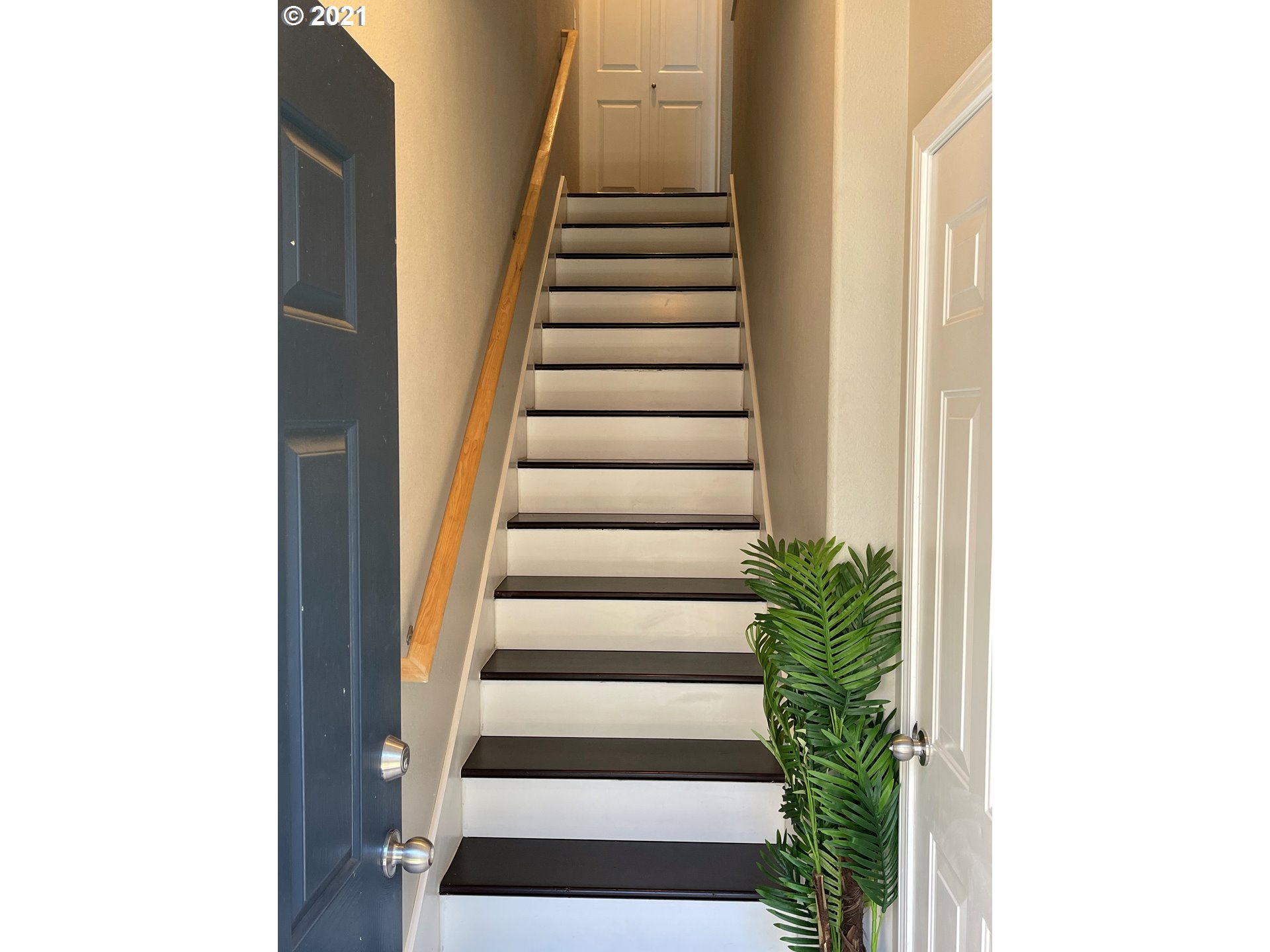 13960 Southwest Scholls Ferry Road, Unit 102 Beaverton, OR 97007 - Photo 2 of 20 Gallery Image 2