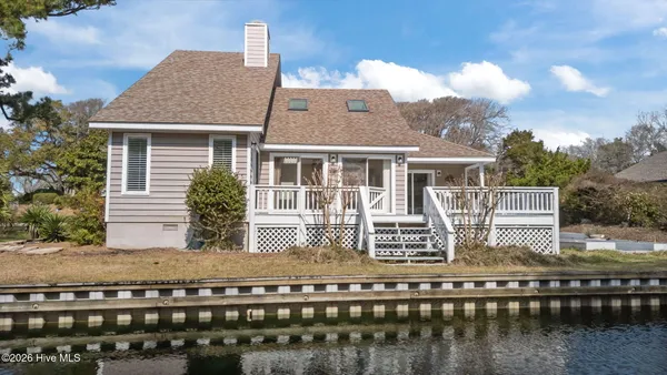$750,000 | 241 Windjammer West, Emerald Isle, NC 28594