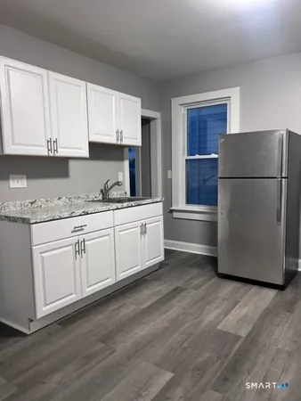 $1,950 | 183 Hawley Avenue, Unit 1, Bridgeport, CT 06606