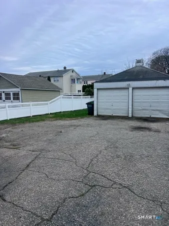 $1,950 | 183 Hawley Avenue, Unit 1, Bridgeport, CT 06606