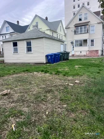 $1,950 | 183 Hawley Avenue, Unit 1, Bridgeport, CT 06606