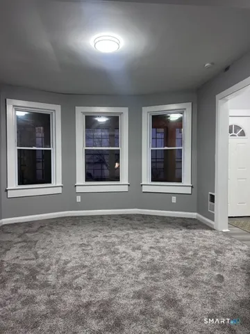 $1,950 | 183 Hawley Avenue, Unit 1, Bridgeport, CT 06606