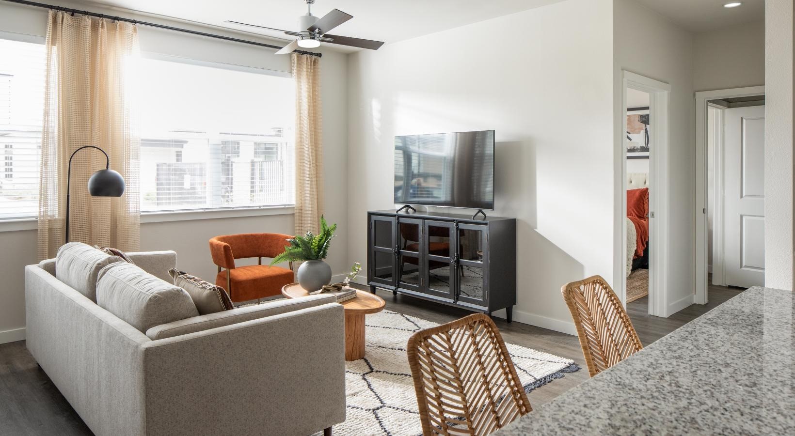 12111 South Main Street, Unit 10206 Houston, TX 77035 - Photo 2 of 24