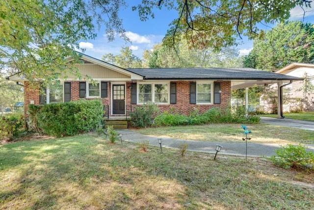 $2,800 | 3201 Valaire Drive, Decatur, GA 30033