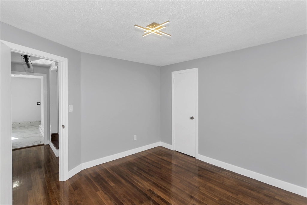 49 Bennett Street Chicopee, MA 01013 - Photo 20 of 41
