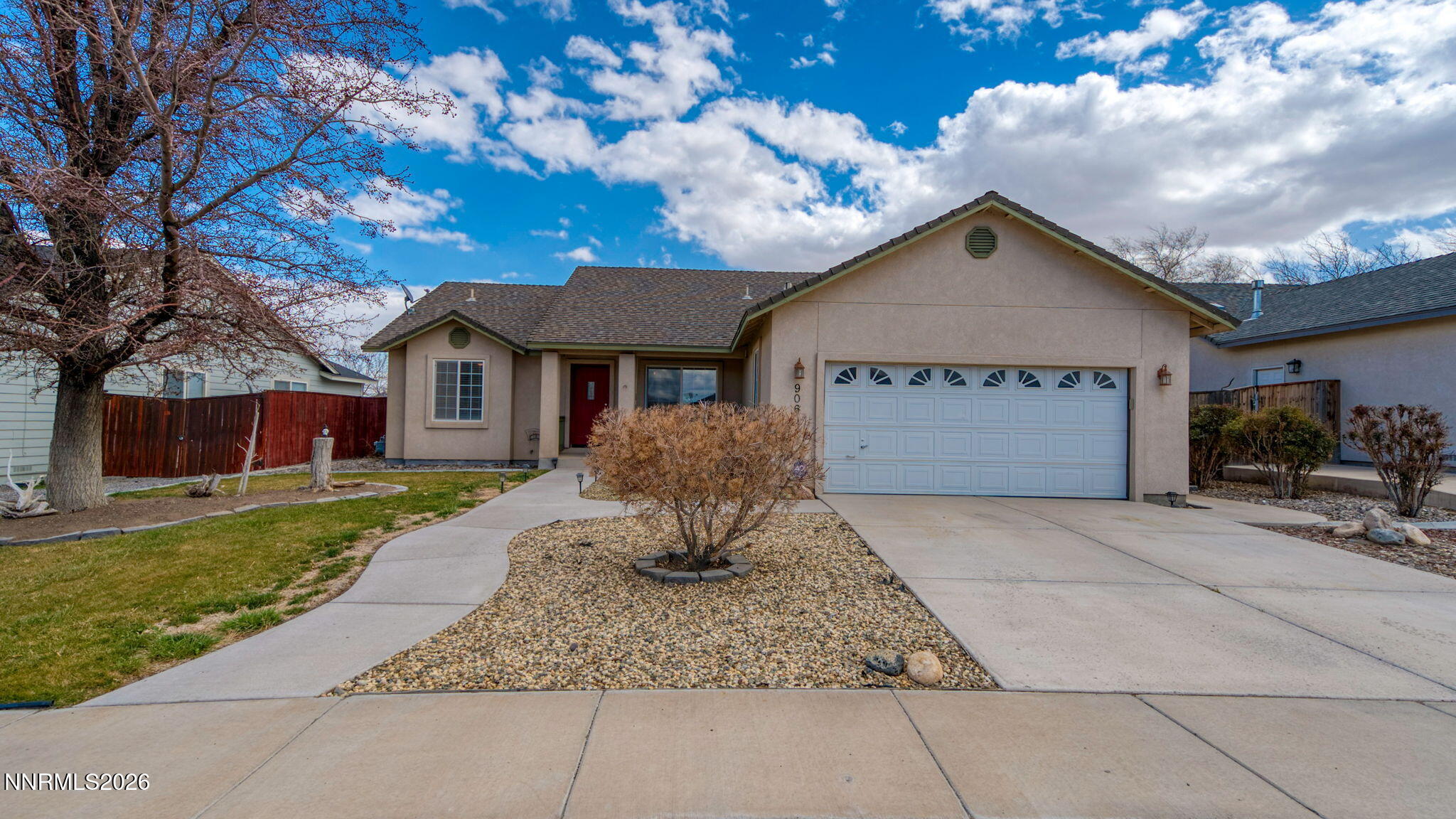 906 Julia Lane Fernley, NV 89408 - Photo 4 of 49 4-DSC08961-Edit