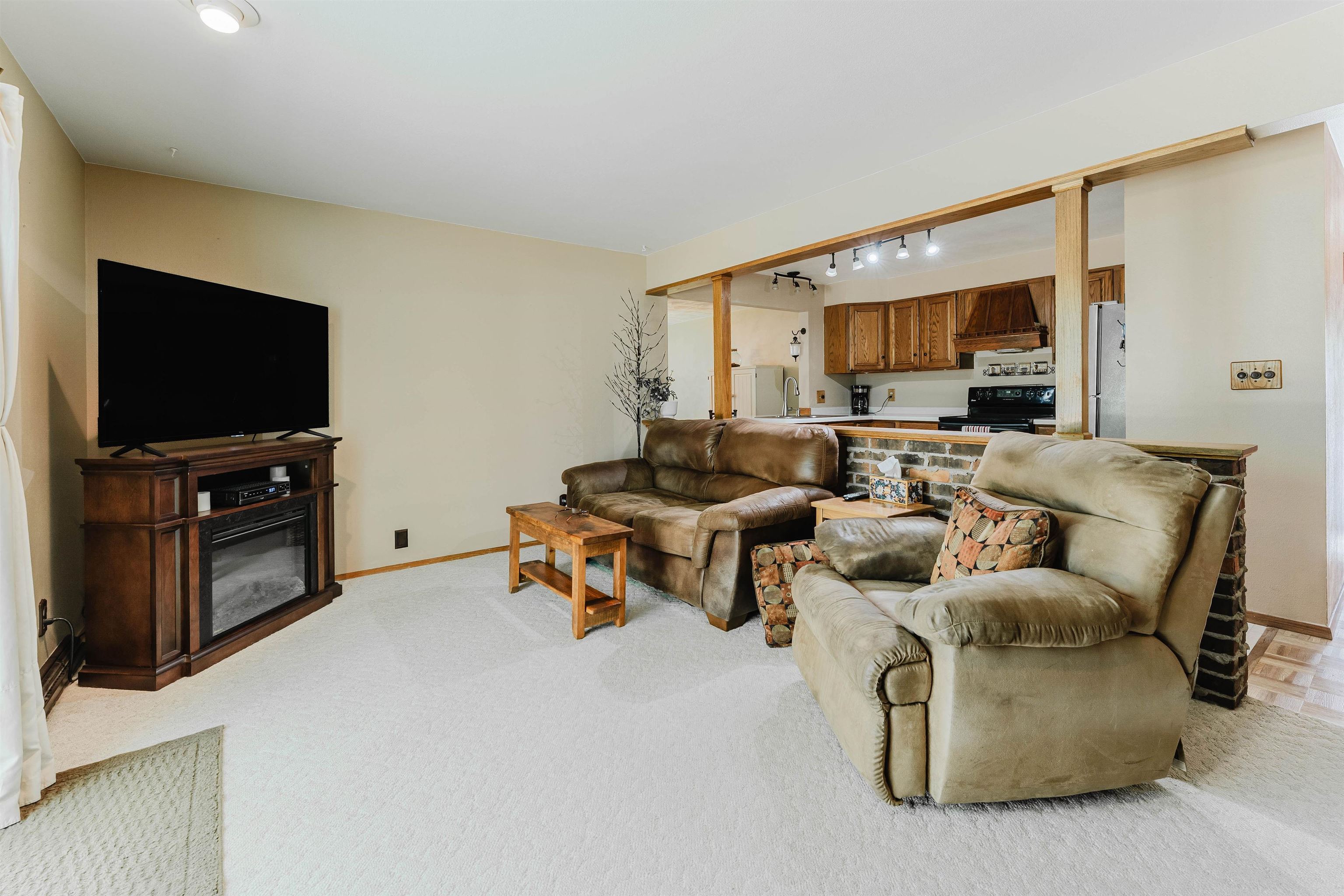 727 South Telulah Avenue Appleton, WI 54915 - Photo 14 of 33