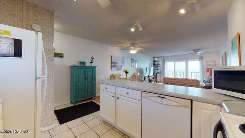 1866 New River Inlet Road, Unit 3404 North Topsail Beach, NC 28460 - Photo 6 of 27 Kitchen