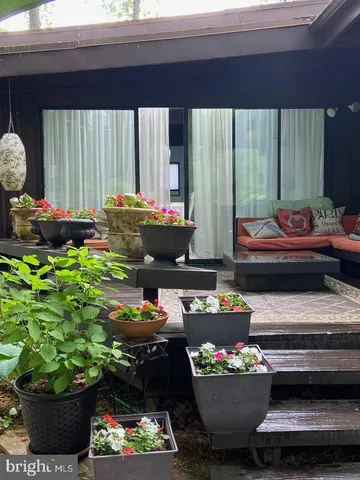 $1,085,000 | 900 Azalea Drive, Rockville, MD 20850