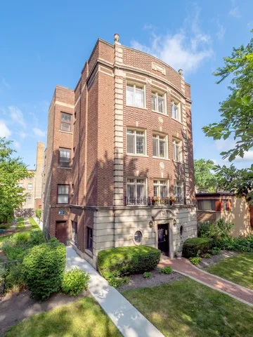 $2,850 | 7372 North Winchester Avenue, Unit 2, Chicago, IL 60626