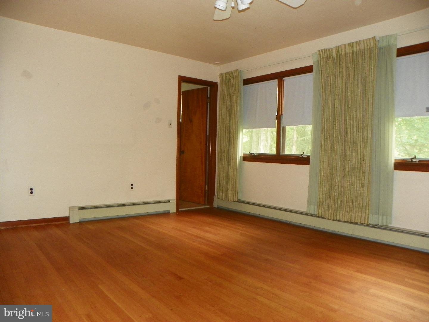 40 Jacobs Creek Road Ewing, NJ 08628 - Photo 22 of 25