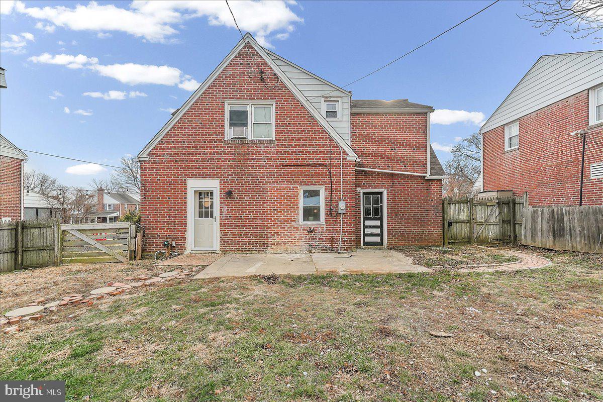 601 Willowbrook Road Havertown, PA 19083 - Photo 21 of 25 a view of a house with a yard