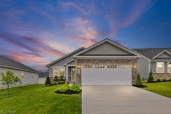 $299,900 | 998 Sunrise Way, Akron, OH 44312