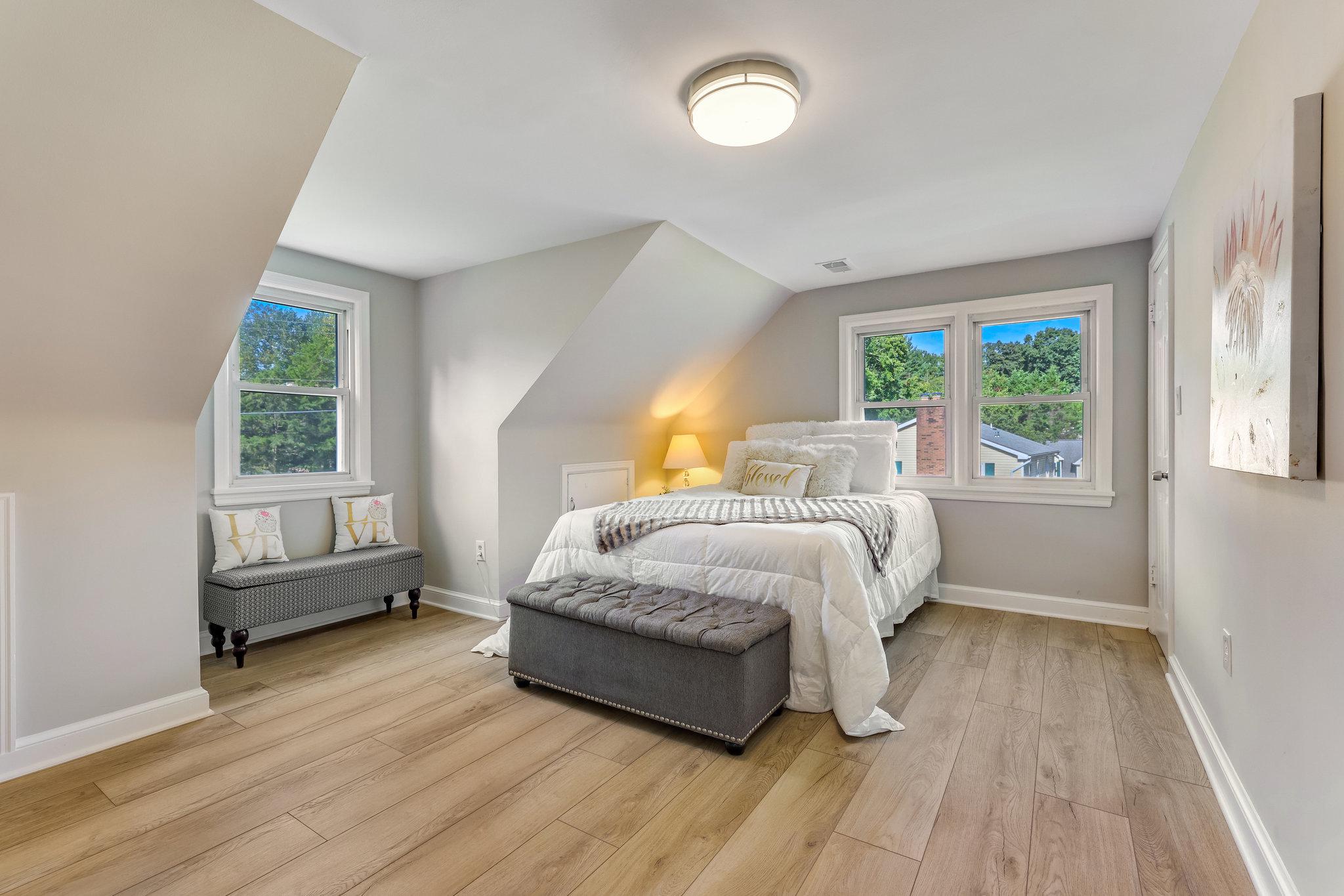11410 Waples Mill Road Oakton, VA 22124 - Photo 33 of 62 Bedroom#2 cozy, spacious with scenic views.
