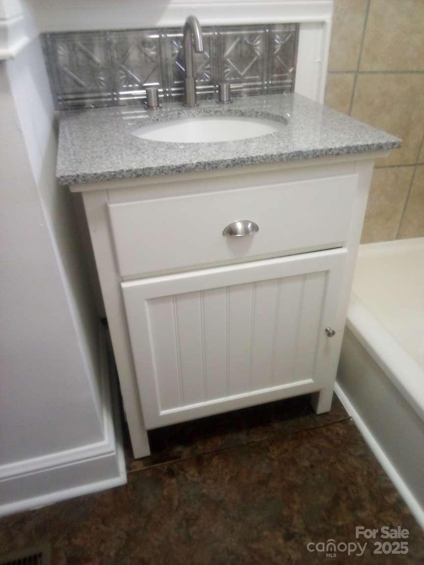 358 North Cleghorn Street Rutherfordton, NC 28139 - Photo 18 of 24