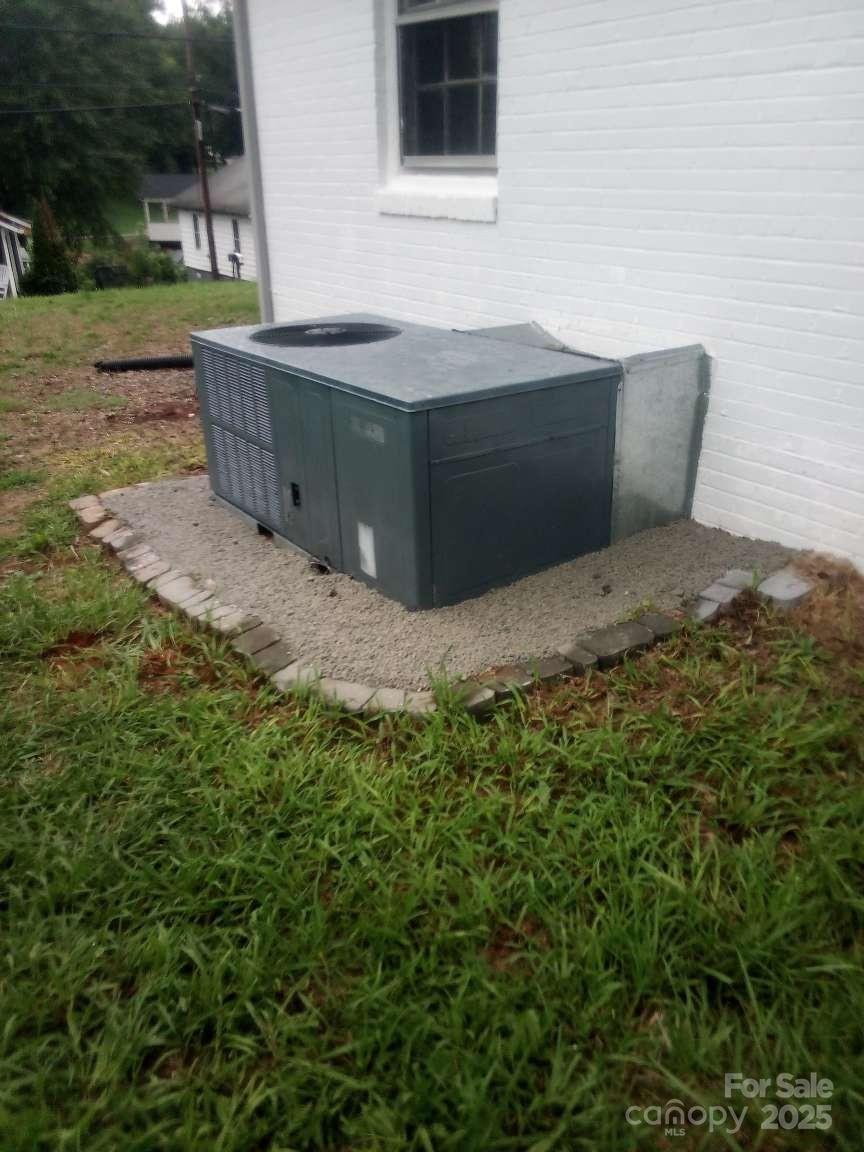 358 North Cleghorn Street Rutherfordton, NC 28139 - Photo 23 of 24