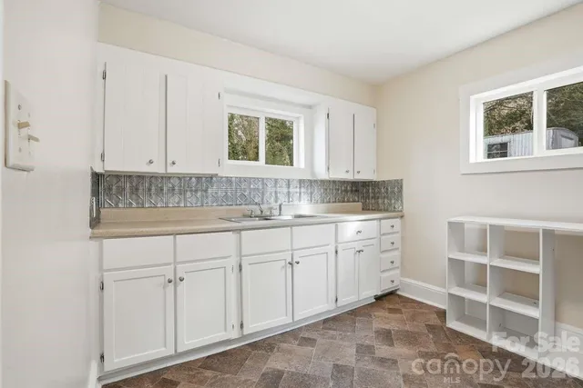 $147,900 | 358 North Cleghorn Street, Rutherfordton, NC 28139