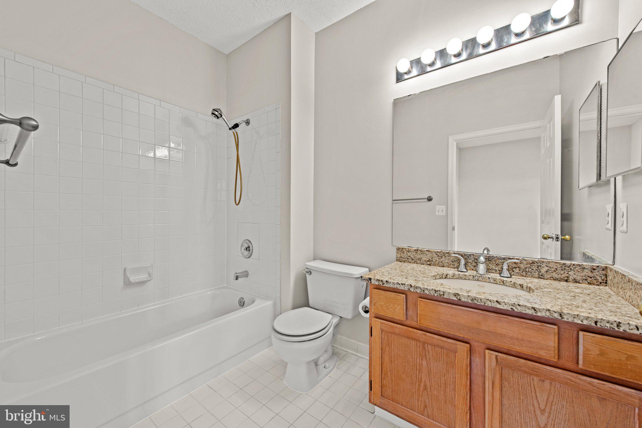 12001 Taliesin Place, Unit 12 Reston, VA 20190 - Photo 16 of 20 Primary Bathroom