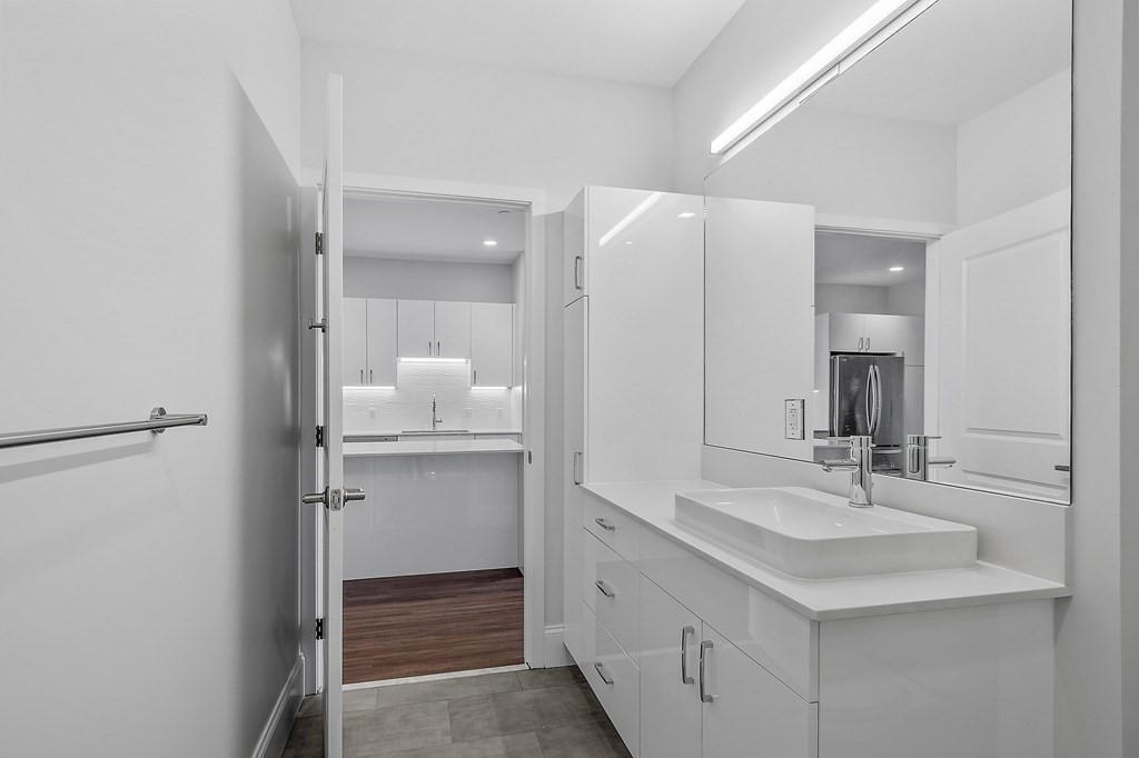 205 Maverick Street, Unit 201 Boston, MA 02128 - Photo 24 of 29
