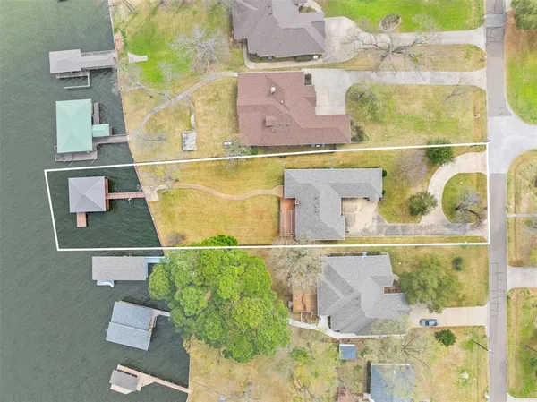 $795,000 | 22766 Diamond Bay Drive, Frankston, TX 75763