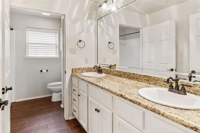 $795,000 | 22766 Diamond Bay Drive, Frankston, TX 75763