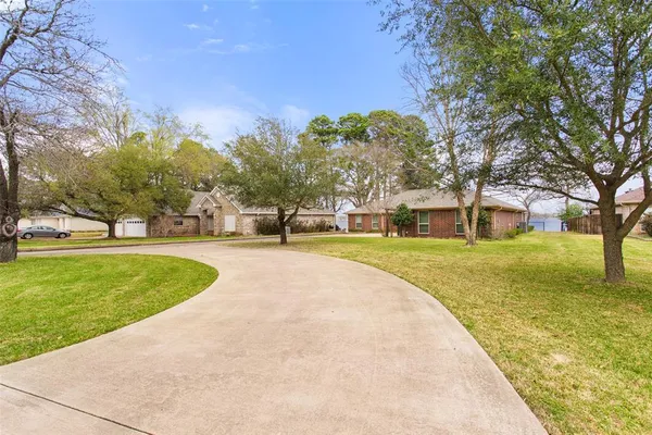 $795,000 | 22766 Diamond Bay Drive, Frankston, TX 75763