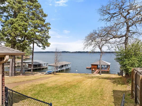 $795,000 | 22766 Diamond Bay Drive, Frankston, TX 75763