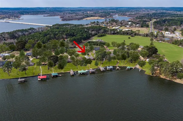 $795,000 | 22766 Diamond Bay Drive, Frankston, TX 75763