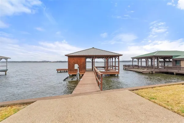 $795,000 | 22766 Diamond Bay Drive, Frankston, TX 75763