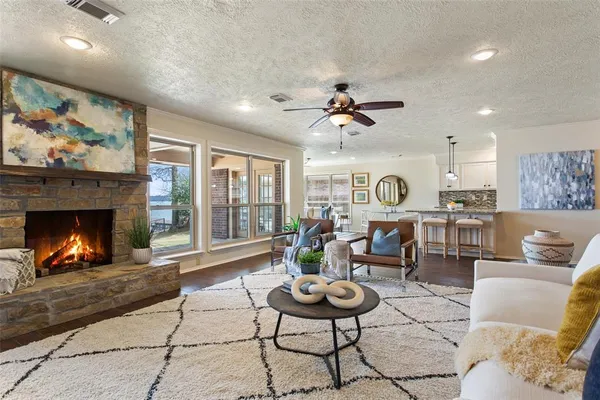 $795,000 | 22766 Diamond Bay Drive, Frankston, TX 75763