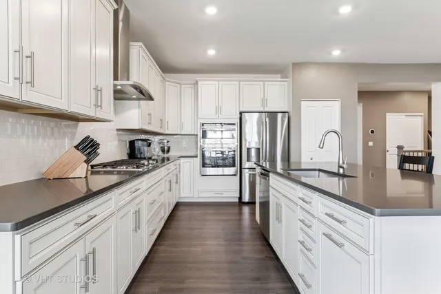 $499,000 | 2096 Country Hills Drive, Yorkville, IL 60560