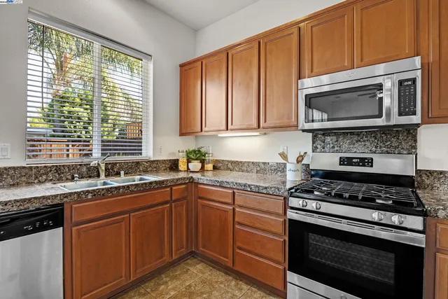 $849,000 | 655 Ray Street, Brentwood, CA 94513