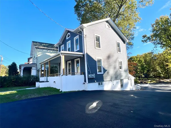 $2,500 | 126 West Main Street, Unit 2, Middletown, NY 10940