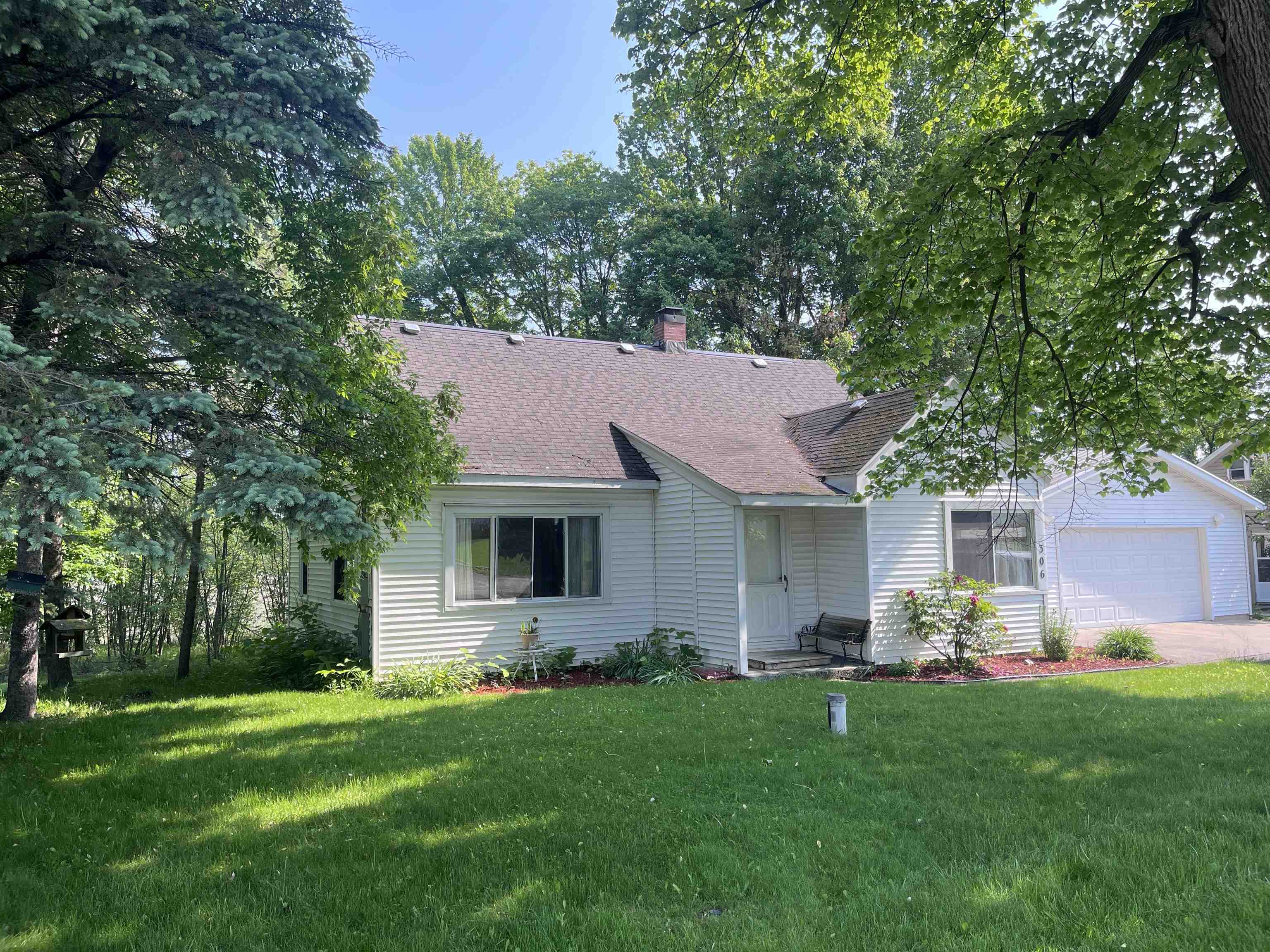 306 West Traverse Bay State Road Lincoln, MI 48742 - Photo 1 of 32 1936102-4d1e1b42-b78c-41fe-bca1-f0fab3b8e8d5.JPG