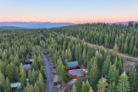 $969,000 | 14751 Copenhagen Drive, Truckee, CA 96161