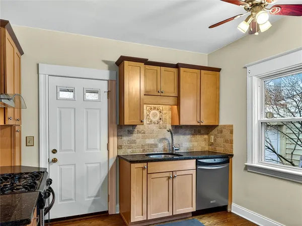 $189,900 | 521 Benton Street, Rochester, NY 14620