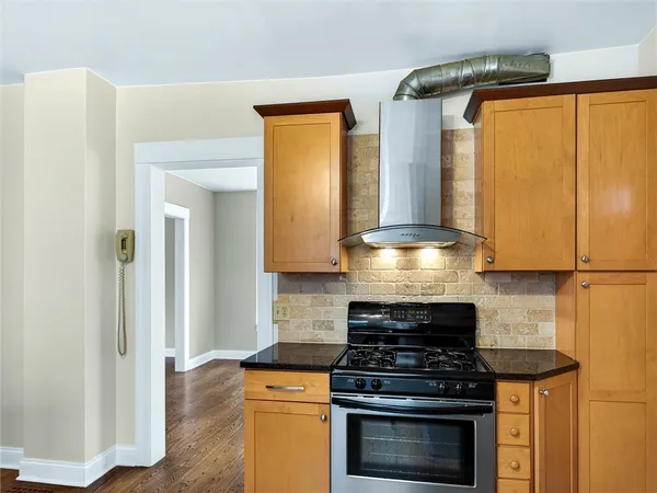 $189,900 | 521 Benton Street, Rochester, NY 14620