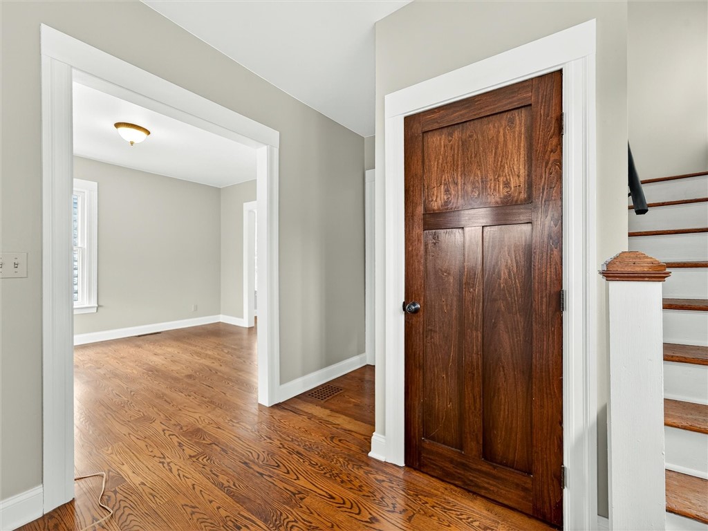 521 Benton Street Rochester, NY 14620 - Photo 6 of 34