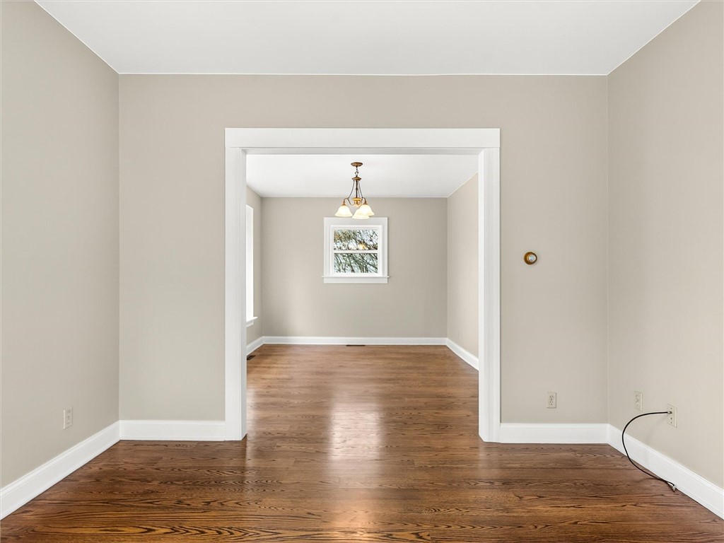 521 Benton Street Rochester, NY 14620 - Photo 8 of 34