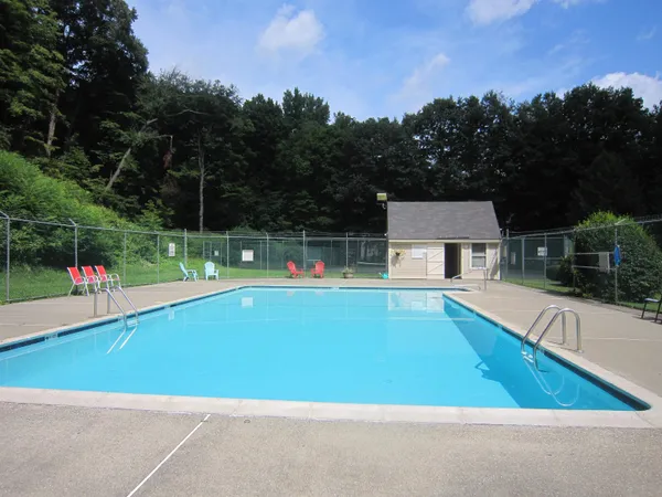 $244,900 | 72 Morningside Cmns, Brattleboro, VT 05301